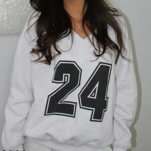 Windsor gray v neck sweatshirt